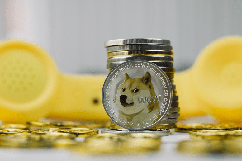 Dogecoin min - Dogecoin Surges 37% on Binance Listing, Major Moves for Altcoins