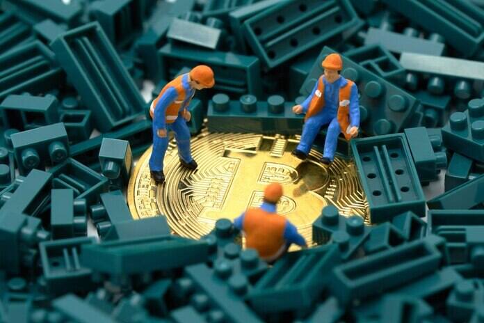 Bitcoin Miners 2 - Bitfarms Implements &lsquo;Poison Pill&rsquo; Plan Amid Hostile Riot Bid
